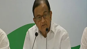 जब ‘पकौड़े तलना’ नहीं बन पाया रोजगार तो आंकड़े छिपा रही है मोदी सरकार: चिदंबरम