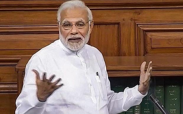 विष्णु नागर का व्यंग्यः अगर मोदीजी 2019 में भी प्रधानमंत्री बन गए तो देश का रहा-सहा बंटाधार करके ही जाएंगे