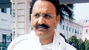 मुन्ना बजरंगी की हत्या से मुख्तार अंसारी खौफ में, दो दिन से नहीं निकले जेल की बैरक से बाहर