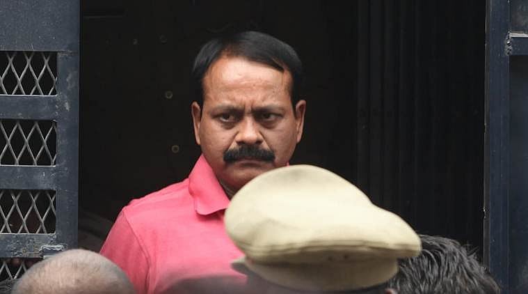 एक फोन आया और मुन्ना बजरंगी को लेकर जा रही गाड़ी बागपत जेल की तरफ मोड़ दी गई थी