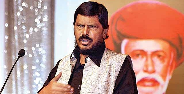 मोदी सरकार के फैसलों को लेकर एनडीए में बगावत, पासवान के बाद रामदास अठावले ने जताया कड़ा विरोध