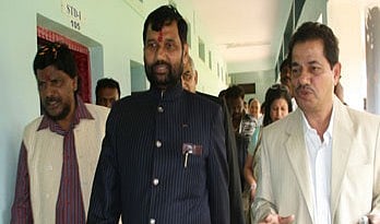 एनडीए के दलित नेताओं का संकट: उन्हें नेता तो मानती है बीजेपी, लेकिन दलितों का नेता नहीं