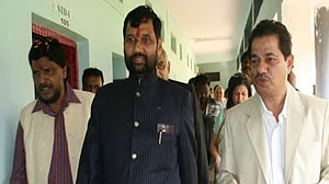 राम पुनियानी का लेख: बीजेपी-आरएसएस के दलित-विरोधी चेहरे को समझना दलित नेताओं के लिए जरूरी