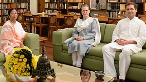 एनआरसी के मुद्दे पर सोनिया-राहुल से मिलीं ममता बनर्जी, साथ चुनाव लड़ने पर भी हुई बात