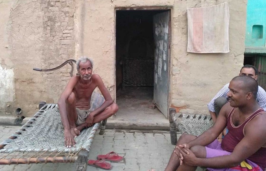 मानव मल उठाने से मुक्ति चाहते हैं वाल्मीकि समाज के लोग 