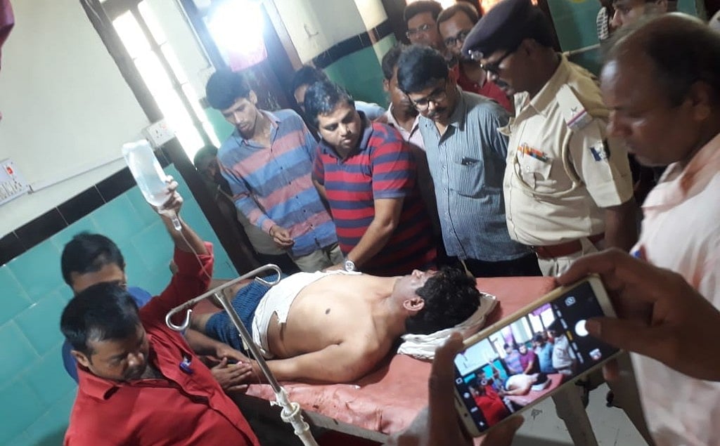 बिहारः मोतिहारी में असिस्टेंट प्रोफेसर को जिंदा जलाने की कोशिश, वाजपेयी पर टिप्पणी से नाराज लोगों ने किया हमला