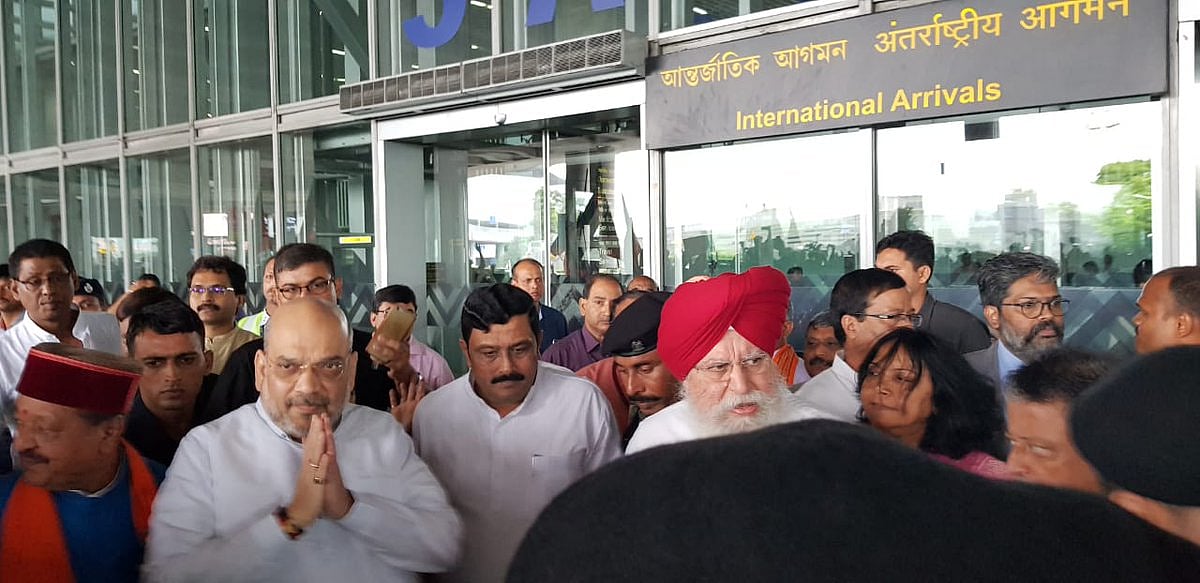 पश्चिम बंगाल: अमित शाह को फिर दिखाए गए काले झंडे, टीएमसी ने बीजेपी अध्यक्ष की रैली को बताया फ्लॉप शो