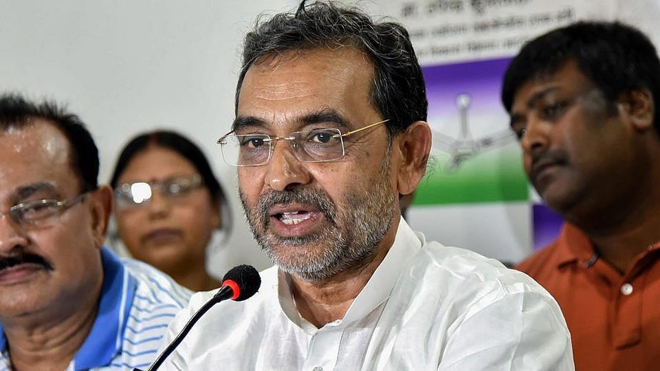 बेटे को मंत्री बनाते ही उपेंद्र कुशवाहा को झटका, राष्ट्रीय उपाध्यक्ष सहित कई नेताओं का पार्टी से इस्तीफा
