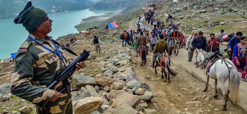 जम्मू-कश्मीर: अलगाववादियों के बंद का अमरनाथ यात्रा पर असर, 2 दिन के लिए रद्द की गई यात्रा
