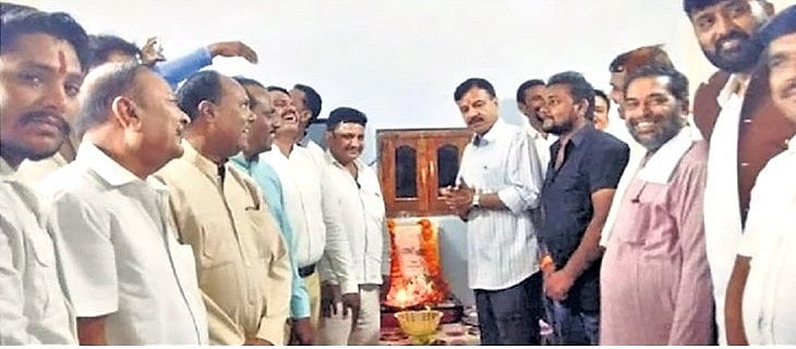 वाजपेयी के अस्थि कलश को बीजेपी नेताओं ने बनाया वर्ल्ड कप, जमकर लगा रहे हैं ठहाके