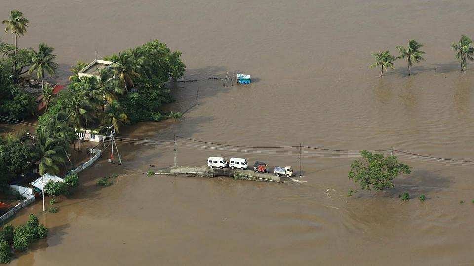 बाढ़ से तबाह केरल के नवनिर्माण के लिए यूएई ने बढ़ाया हाथ, 700 करोड़ रुपये की मदद का किया ऐलान
