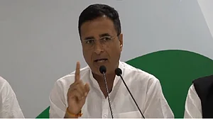 आखिर पीएमओ में वो शख्स कौन है जो विजय माल्या को भगाना चाहता था, होनी चाहिए जांचः कांग्रेस