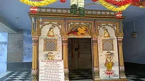 यूपी: दनकौर के द्रोण मेले में सालों से हो रही कव्वाली हिंदू युवा वाहिनी ने रुकवाई, मेला समिति ने किया विरोध