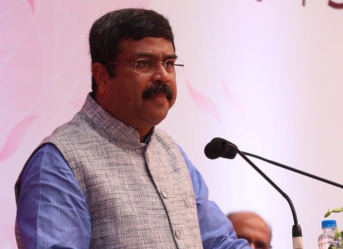 धर्मेंद्र प्रधान की टिप्पणी पर भड़के तमिल सांसद, कांग्रेस अध्यक्ष ने मंत्री का इस्तीफा मांगा 
