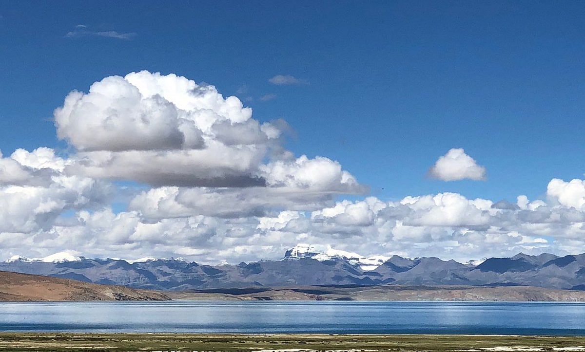 कैलाश मानसरोवर यात्रा पर गए राहुल गांधी का संदेश: शांत, विनम्र और घृणा रहित झील, इसीलिए हम पूजते हैं जल