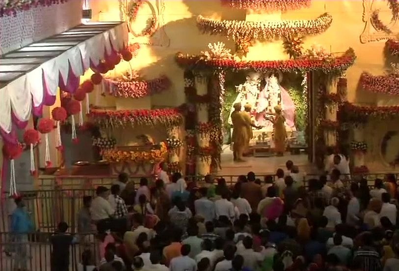देशभर में कृष्ण जन्माष्टमी की धूम, राष्ट्रपति और पीएम मोदी समेत कई नेताओं ने दी बधाई 