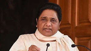 मायावती ने दोहराई बीजेपी को हराने की प्रतिबद्धता, कहा, वाजपेयी की मौत का राजनीतिक लाभ उठाने में जुटी बीजेपी