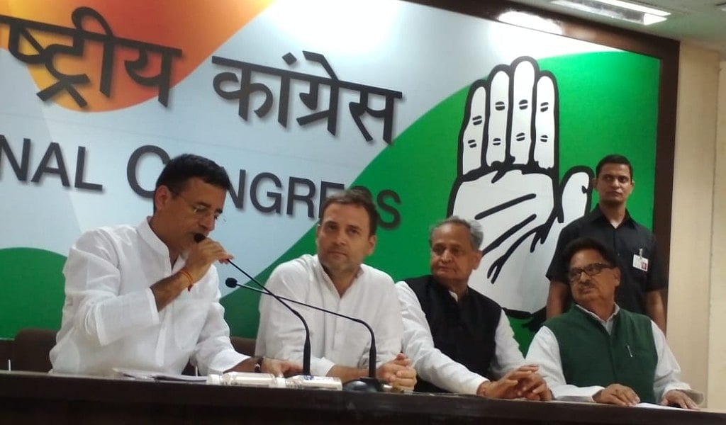 राहुल गांधी का  तीखा हमला: जेटली जी बताएं, माल्या के भागने में मिलीभगत थी, या पीएम के कहने पर भगाया?