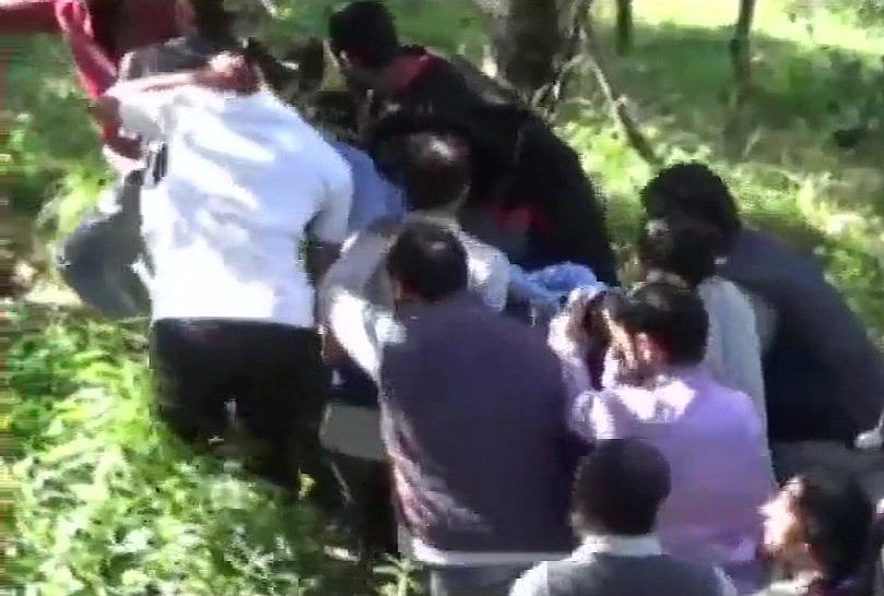 जम्मू-कश्मीर: शोपियां में अगवा किए गए 3 पुलिसकर्मियों के शव बरामद, आतंकवादियों ने किया था अपहरण