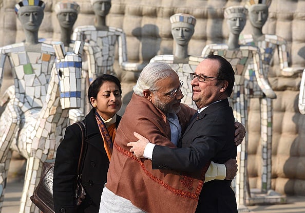 मृणाल पांडे का लेख: राफेल का जिन्न अब बोतल से बाहर आ चुका है, वापस नहीं जाने वाला