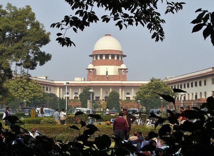 एडल्टरी अपराध नहीं: प्रगतिशील कानूनों को समानता पर आधारित समाज की जरूरत