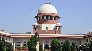 भीमा कोरेगांव हिंसा: घर में नजरबंद मानवाधिकार कार्यकर्ताओं पर सुप्रीम कोर्ट में सुनवाई आज