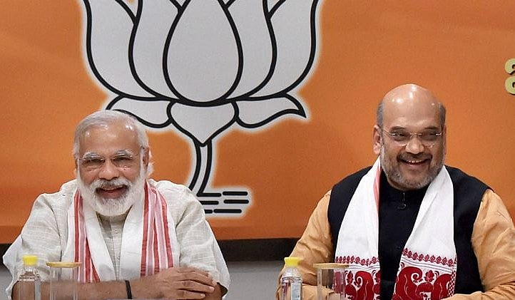 वक्त-बेवक्तः अकबर मामले में ढिठाई के लिए  मोदी सरकार और बीजेपी को हिम्मत कहां से मिली ?
