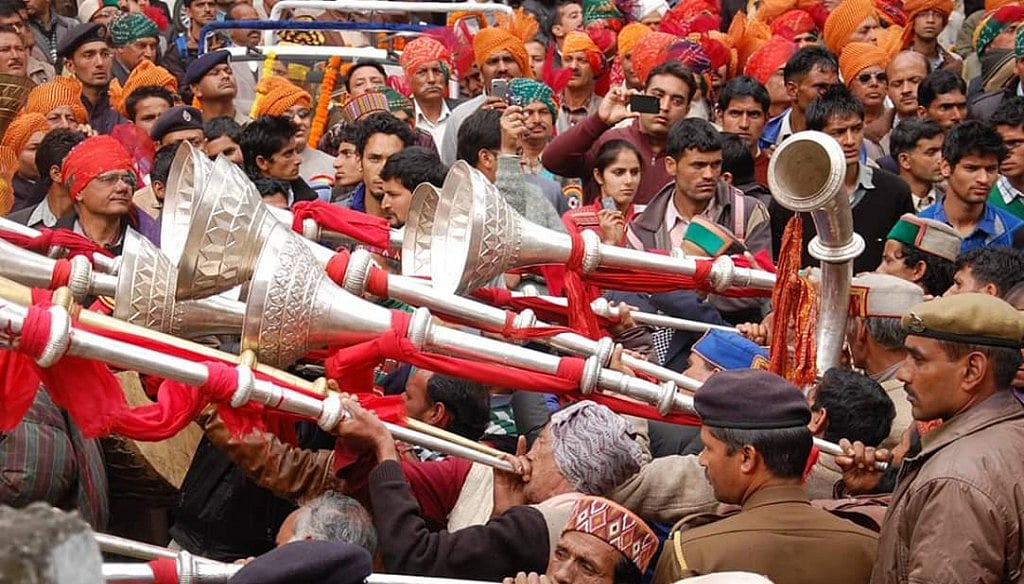 हिमाचल प्रदेशः कुल्लू में परंपरागत दशहरा उत्सव का हुआ समापन, अपने-अपने स्थानों पर लौटे 225 देवी-देवता