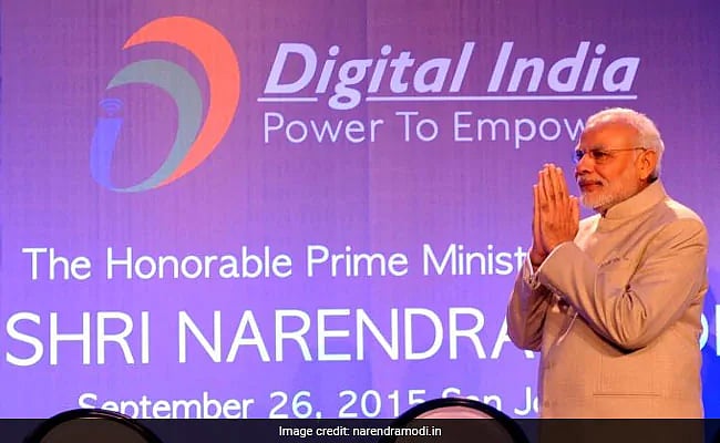 मोदी सरकार ने 4 चार साल में  पब्लिसिटी पर  खर्च कर दिए ₹ 5000 करोड़, मनमोहन ने तो 10 साल में भी नहीं किए थे