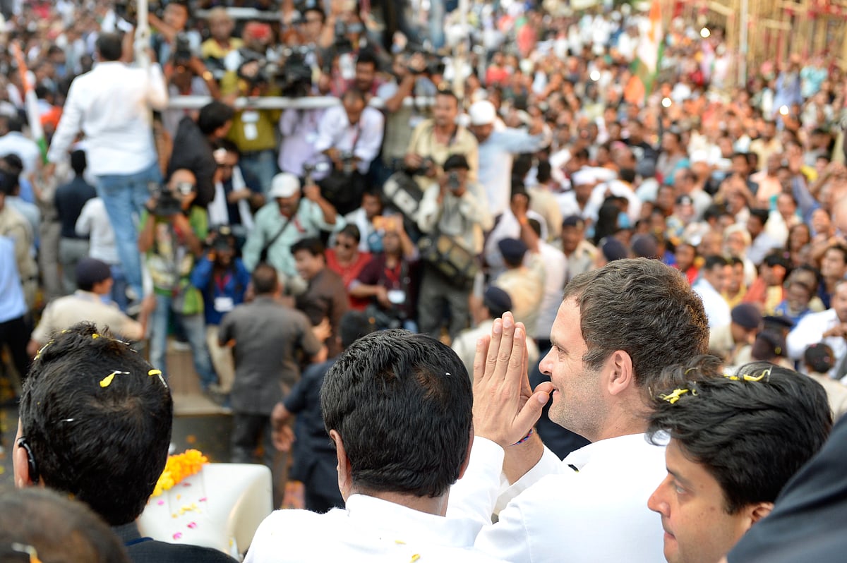 राहुल गांधी के जबलपुर रोड शो में उमड़ा जन सैलाब