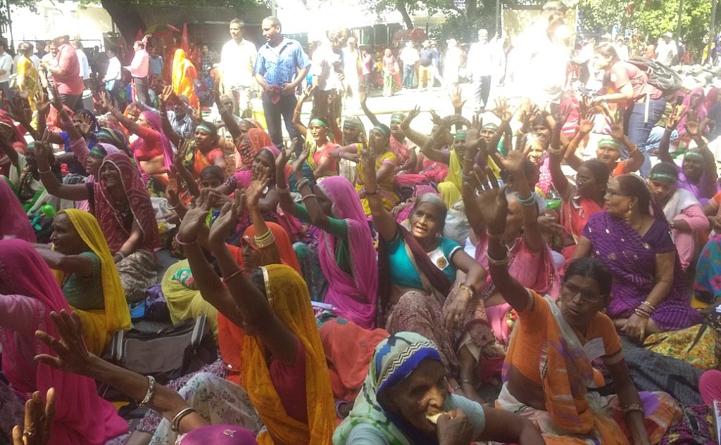 देश के करोड़ों वृद्ध नागरिक सरकार की उपेक्षा के शिकार, वृद्धावस्था पेंशन योजना में जल्द सुधार की जरूरत 