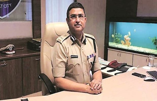 सीबीआई में घमासान: एजेंसी ने अपने ही नंबर-2 के खिलाफ दर्ज की एफआईआर, करोड़ों की रिश्वत लेने का आरोप
