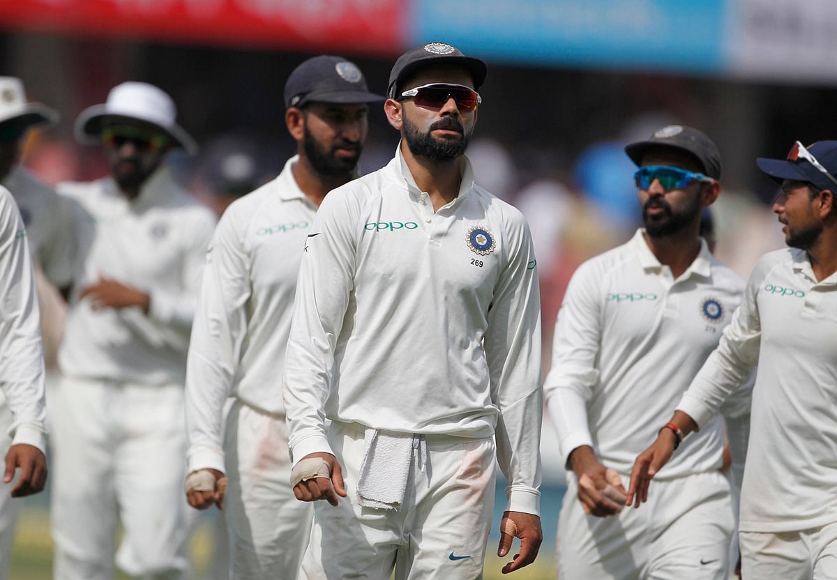 हैदराबाद टेस्ट: चेज, होल्डर के संघर्ष से संभली विंडीज, कुलदीप-उमेश को 3-3 विकेट