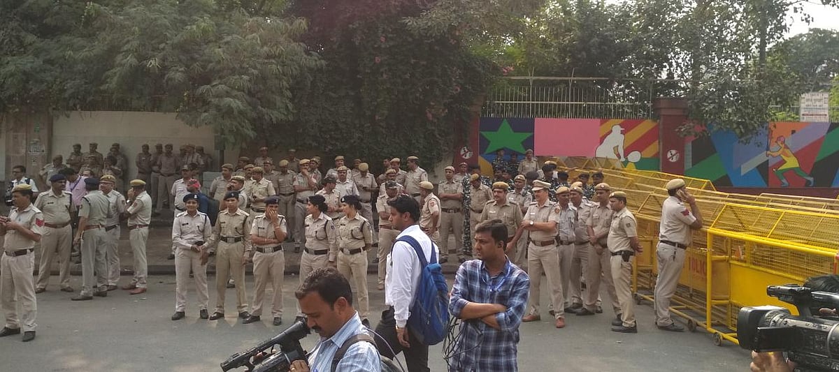 बड़ी खबर LIVE: कुशवाहा से मिलने के बाद तेजस्वी बोले- ‘मुलाकात हुई और बात हुई, क्या बात हुई नहीं बताऊंगा’