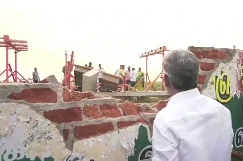 तमिलनाडु: त्रिची एयरपोर्ट के दीवार से टकराया एयर इंडिया का विमान, सवार थे 130 से ज्यादा यात्री, सभी सुरक्षित 
