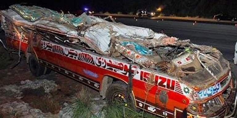 पाकिस्तान: पंजाब प्रांत में हुए भीषण सड़क हादसे में 19 लोगों की मौत, 40 से ज्यादा घायल