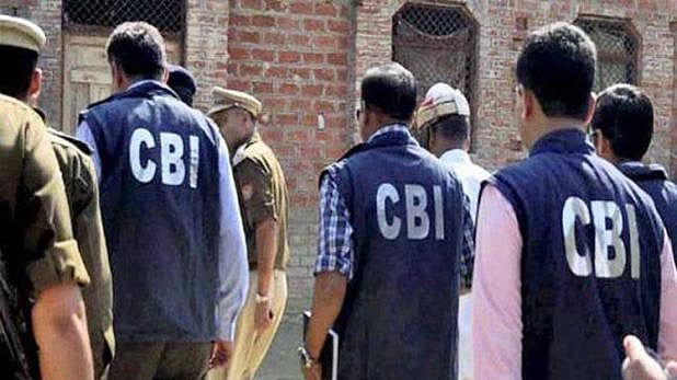 सीबीआई के घमासान में बड़ी कार्रवाई: अपने ही हेडक्वार्टर पर मारा छापा, डीएसपी देवेंद्र कुमार गिरफ्तार