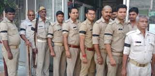 यूपी: ‘चौराहे पर खड़े रहेंगे पुलिस वाले ट्रैफिक नहीं संभालेंगे, वारदात हो जाएगी, कार्रवाई नहीं करेंगे’