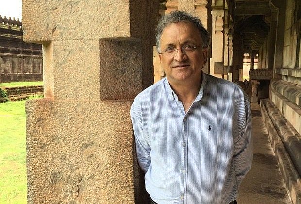 आकार पटेल का लेख: गुजरात में रामचंद्र गुहा को नहीं पढ़ाने देना गलत, हमें तय करना होगा कैसा भारत चाहते हैं हम