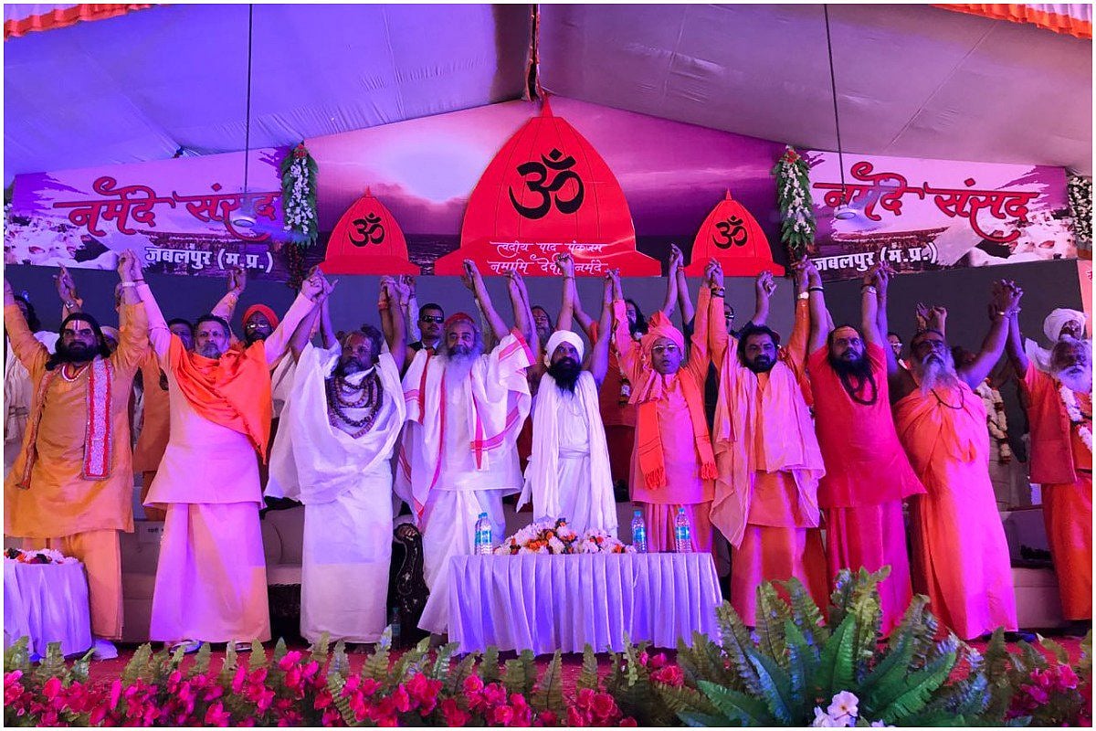 वीडियो: मध्य प्रदेश चुनाव में शिवराज को साधु-संतों ने दिखाया ठेंगा, कांग्रेस को दिया समर्थन