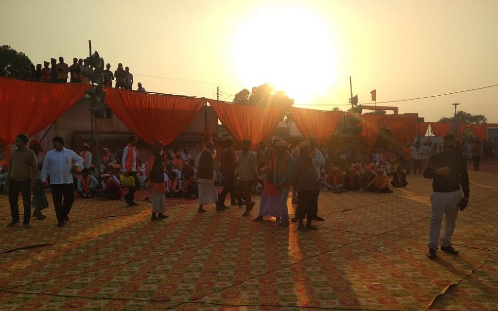 अयोध्याः शिवसेना की रैली फ्लॉप, उद्धव ठाकरे ने मोदी सरकार को बताया कुंभकरण, मांगी मंदिर निर्माण की तारीख