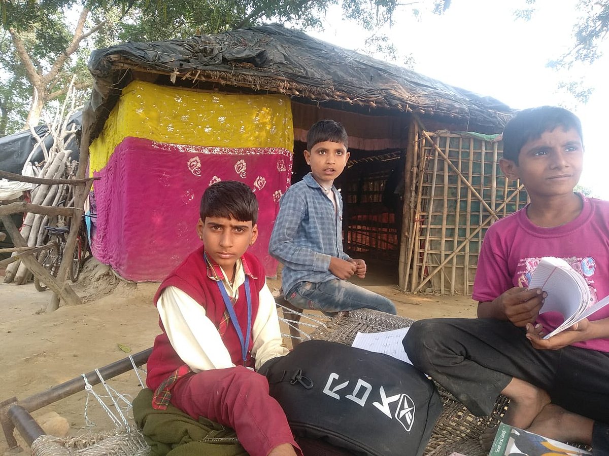 विशेष: नजर बांधने की कला के उस्ताद मदारियों ने अपना काम छोड़ दिया, हुनर नहीं