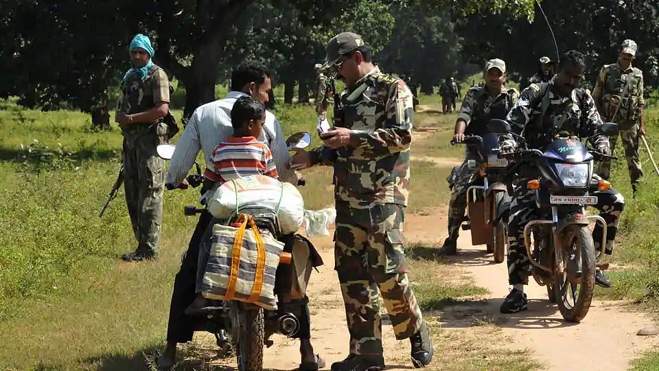 छत्तीसगढ़: पहले दौर की 18 सीटों पर सोमवार को वोटिंग, सुरक्षा में 1 लाख जवान, ड्रोन कैमरों से नज़र