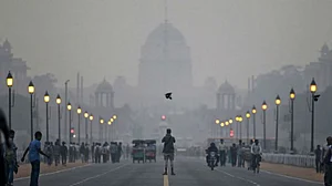 दिल्ली में 10 दिनों का प्रदूषण ‘आपातकाल’, नियम तोड़ने वालों की खैर नहीं!