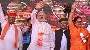 चुनाव जीतने के लिए झूठे वादे करने वाली सरकारों पर सवाल उठाना जरूरी