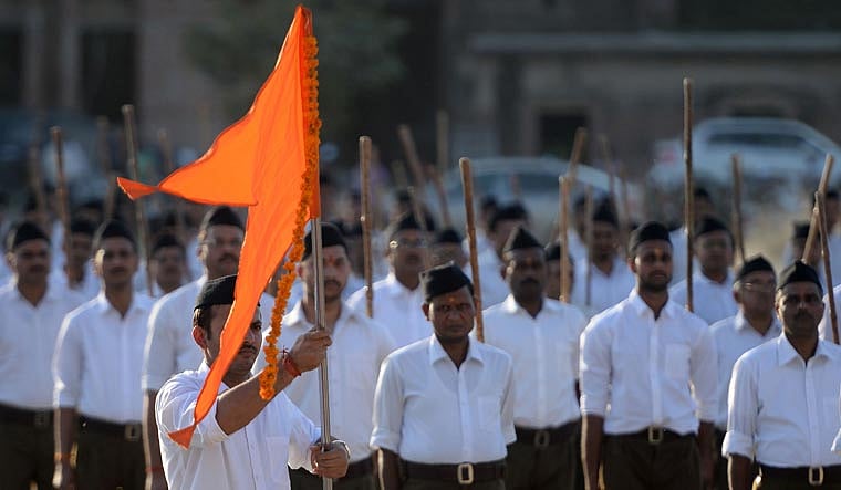 मध्य प्रदेशः संघ ने भी माना कांग्रेस की हवा, सर्वे में बीजेपी की हालत खराब, अब सिर्फ अपने ही वोटरों पर ध्यान