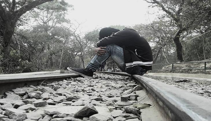 वीडियो: राजस्थान में बेरोजगारी के चलते ट्रेन के आगे कूदे 4 युवक, 3 की मौत