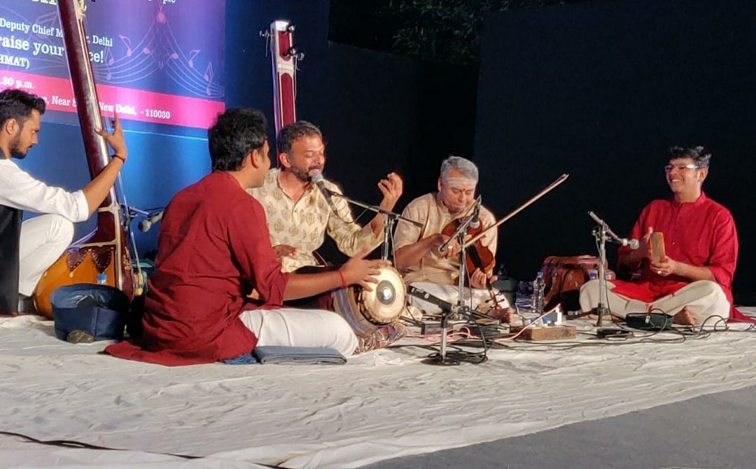 विष्णु नागर का व्यंग्य: टीएम कृष्णा के विचार क्यों हैं, असहमतियां और सवाल क्यों हैं!