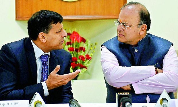 अरुण जेटली का रघुराम राजन पर पलटवार, कहा-जीएसटी ऐतिहासिक सुधार, सिर्फ निंदकों को नहीं दिखता विकास
