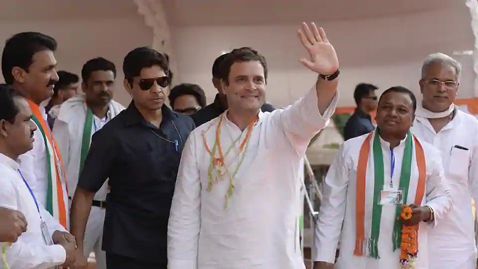 छत्तीसगढ़: कांग्रेस दो तिहाई बहुमत की तरफ, विश्लेषकों की राय, रमन सरकार से समाज के सभी हिस्से चल रहे थे नाराज 